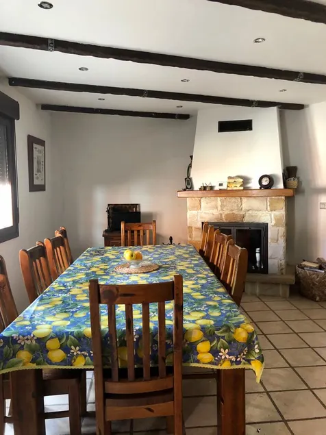 Family home with incredible views in Islallana - Image 1