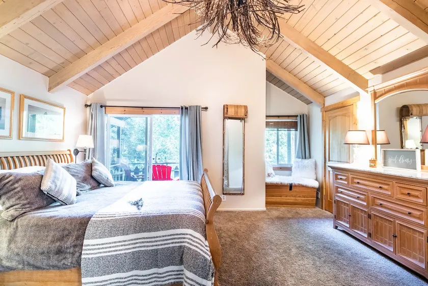 Clubhouse Lodge 3 BR w/ Romantic Master Suite - Image 1