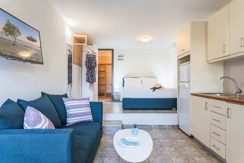 Thalassa - Naftilos Residences - Image 1