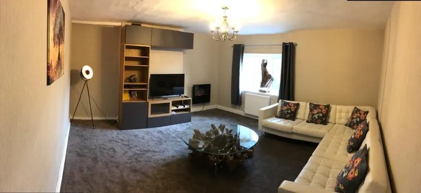 The Travellers Nest - Self Contained With Parking - Image 1