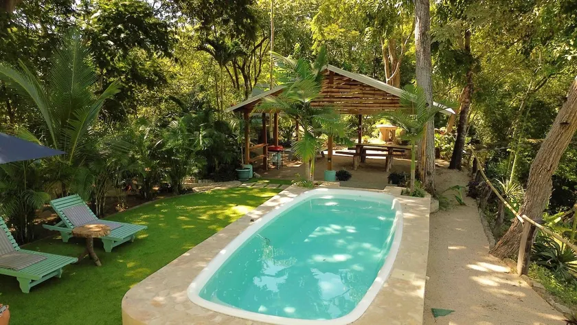 House with a beautiful ocean view - Image 1