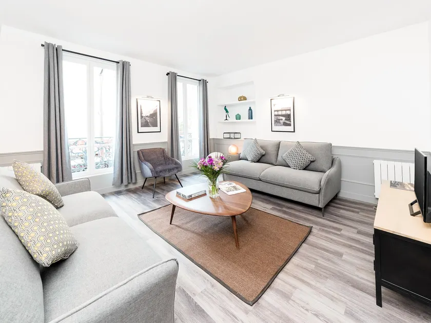 LivinParis | Luxury 3 Bedrooms Montmartre I - Image 1