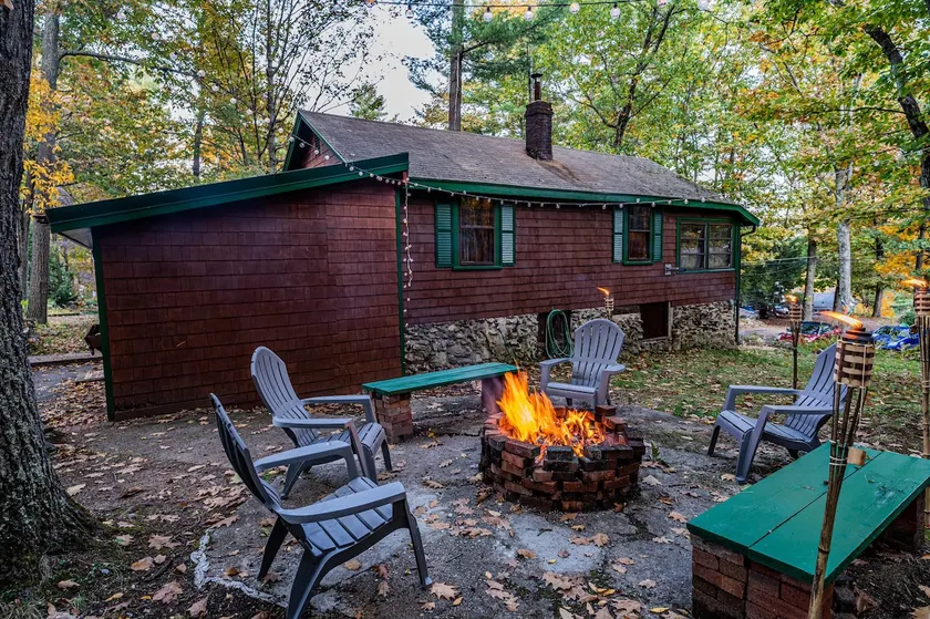 Big Fish, Little Pond. Fire Pit  Swimming, Hiking, Kayaking, and Fishing! - Image 1