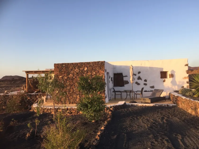 ”Goat stable” with sea view - Image 1