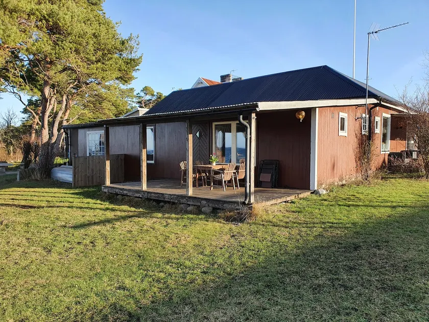 Cabin near the sea, 20 meters from the sea, Brissund. - Image 1