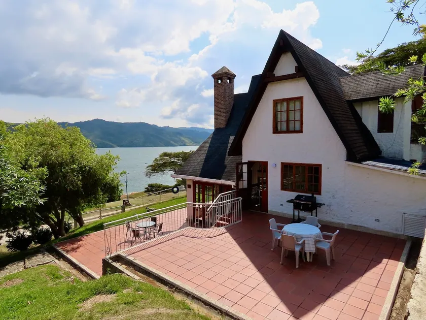 Cantaralia Chalet, Lake Calima, for 8 people - Image 1