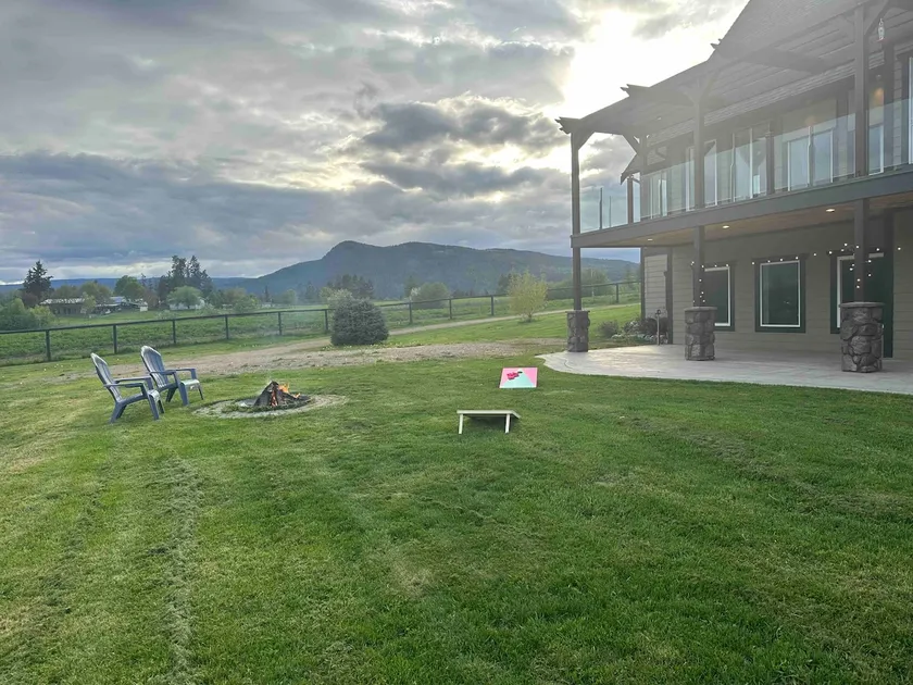 Farm estate - Image 1