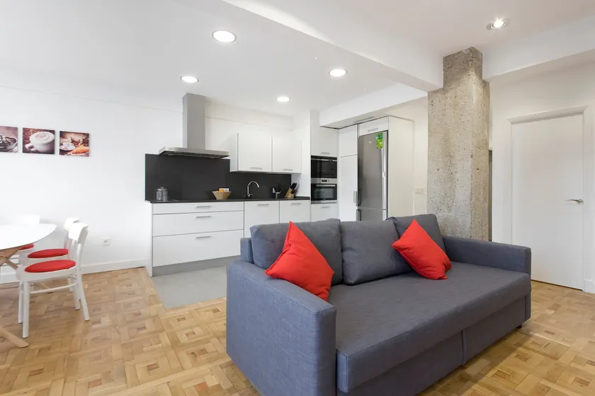 New apartment: garage, 3 bedrooms - Image 1