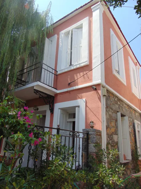 Ground floor-Traditional house. 2 min from the sea - Image 1