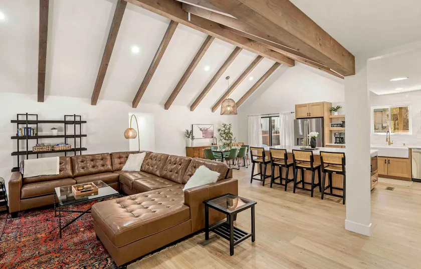 4BR Modern Getaway | Near NAU & Downtown - Image 1