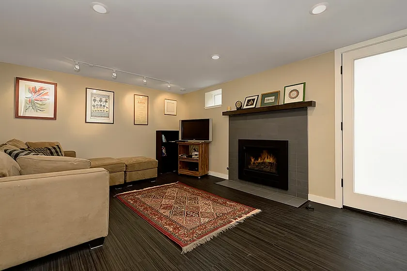 Private Modern 2BR flat, NE Seattle, great reviews - Image 1