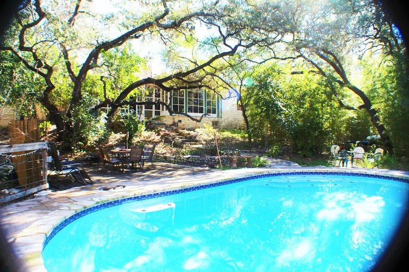 Rare Secluded 1940s Estate-Cool Blue Pool-Central location, by downtown, ACL, UT - Image 1