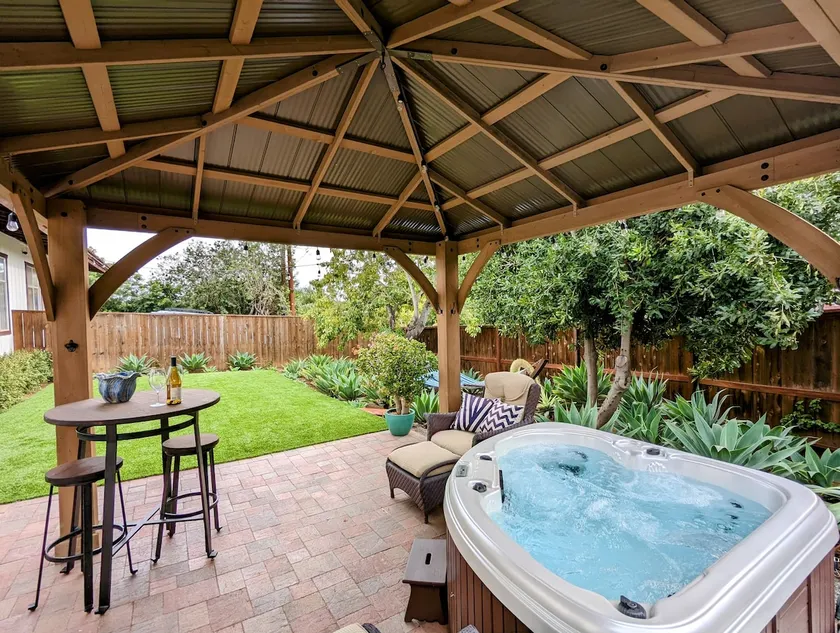 Gated Estate-Guest House-Private Backyard-Hot Tub! - Image 1