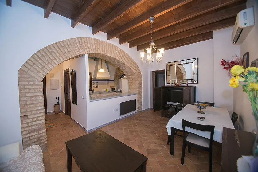 Fabulous Mudejar House. 136m2. Breakfast included - Image 1