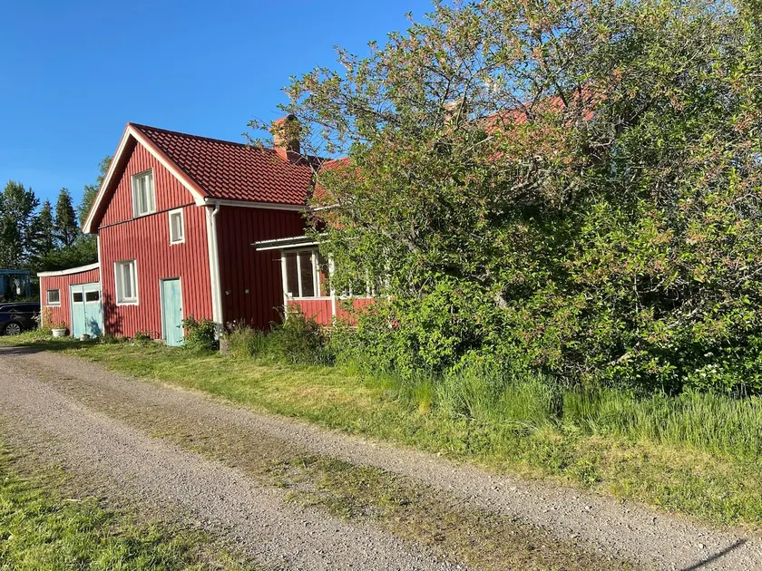 Large house in attractive countryside! - Image 1