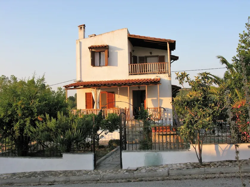 Tasos Villa-Roula - Image 1