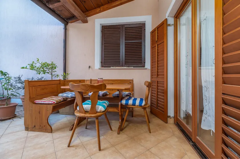 Apartments ”Ledina” 900m from the beach - Image 1
