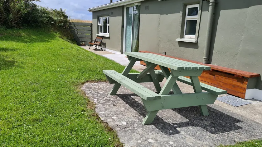 Emerald Rest - Image 1