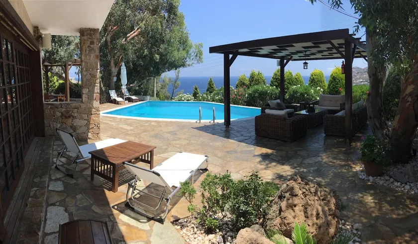 Luxury villa with stunning panoramic sea view - Image 1
