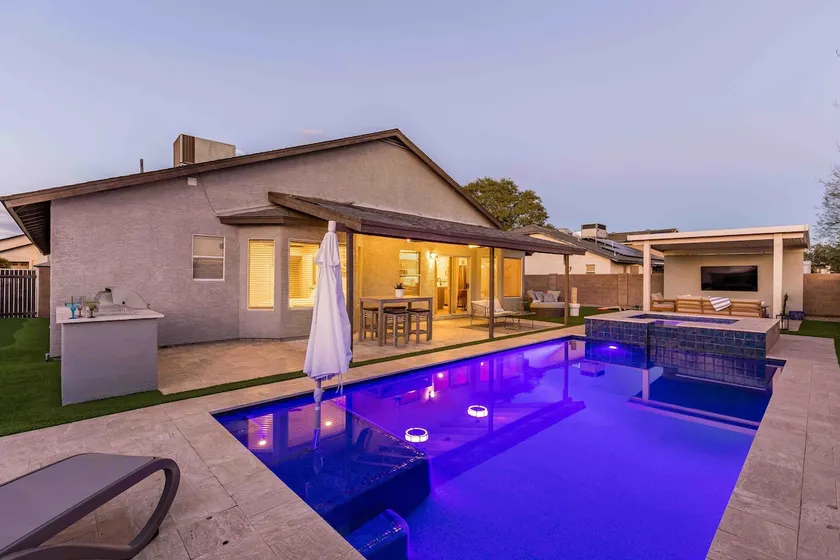 Heated Pool, Spa, Cold Plunge, Amazing Backyard - Image 1