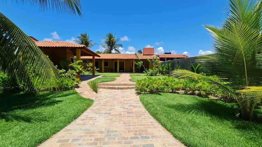 Comfort and tranquility 40 meters from the beach. - Image 1