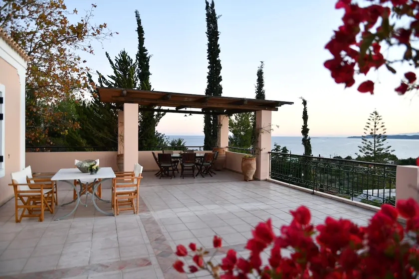 Plane Tree Villa - Image 1
