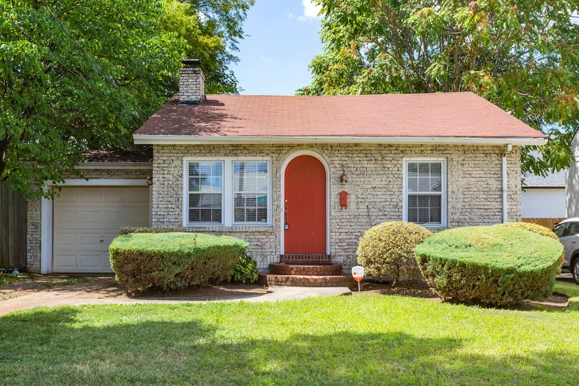 Nashville, Broadway, 12th southVanderbilt, Pets OK - Image 1