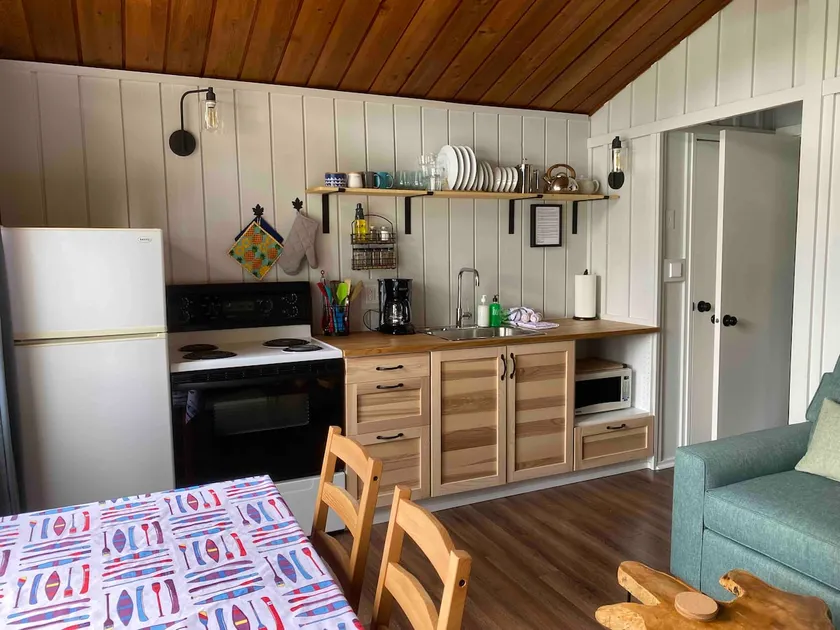 Cabin #2 Maple Ridge Cottages - Image 1