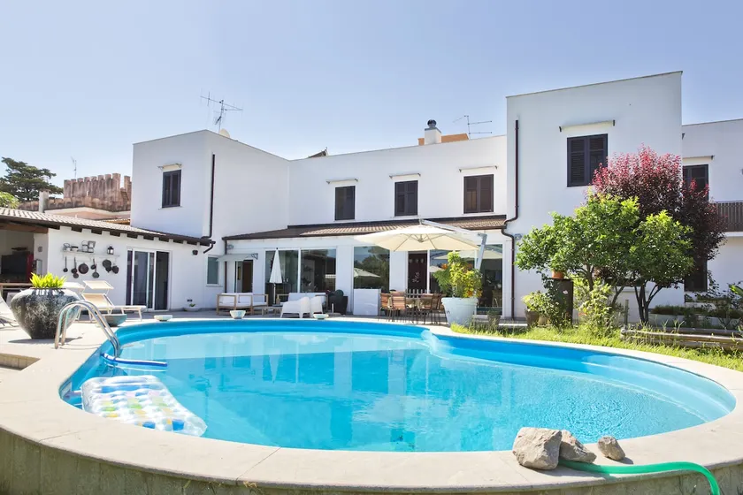 Beautiful private home in Carini - Image 1