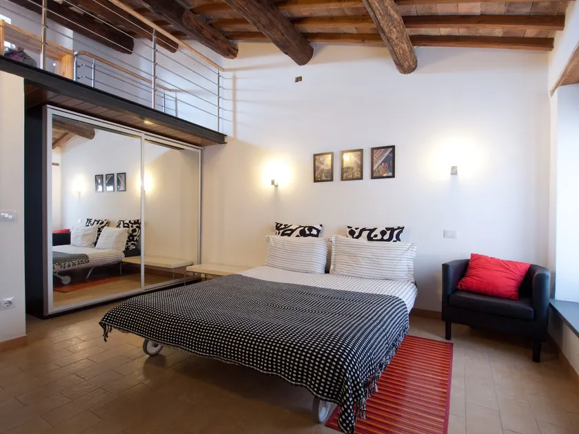 apartment in medieval hilltown - Image 1