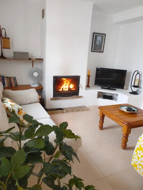 Casilla la Rambla 2, Log burner (logs included) Pool - Image 1
