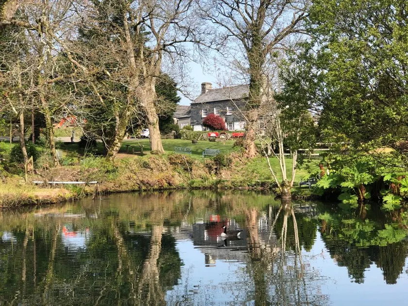 Cottage on smallholding in Cornwall - Image 1