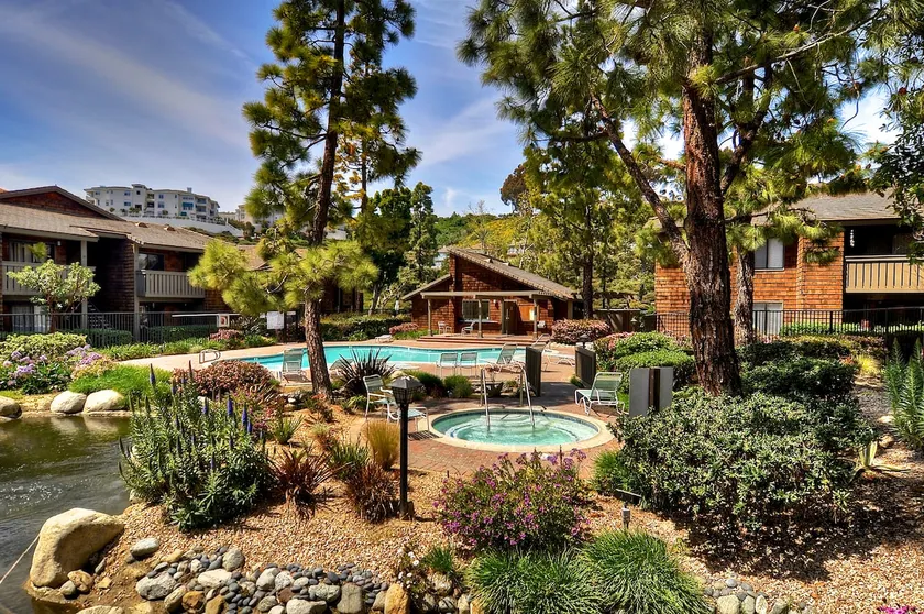 Harbor Cove-Walk to Beach & Harbor! Pool & Spa! - Image 1