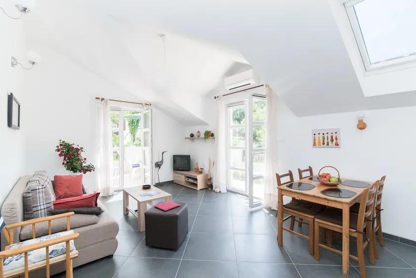 Mare Apt. 2 \"Large terrace + French balcony\" - Image 1