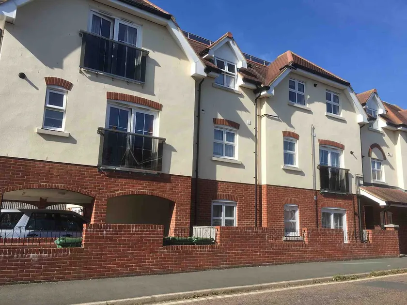 Cosy Apartment, near Sandown beach, free parking - Image 1