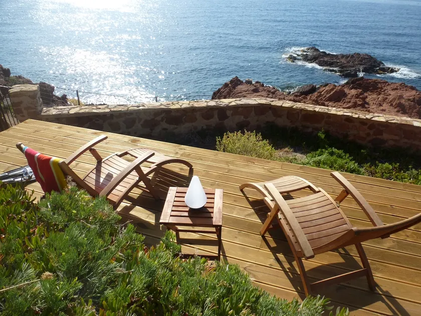 Waterfront house in an exceptional location - Image 1