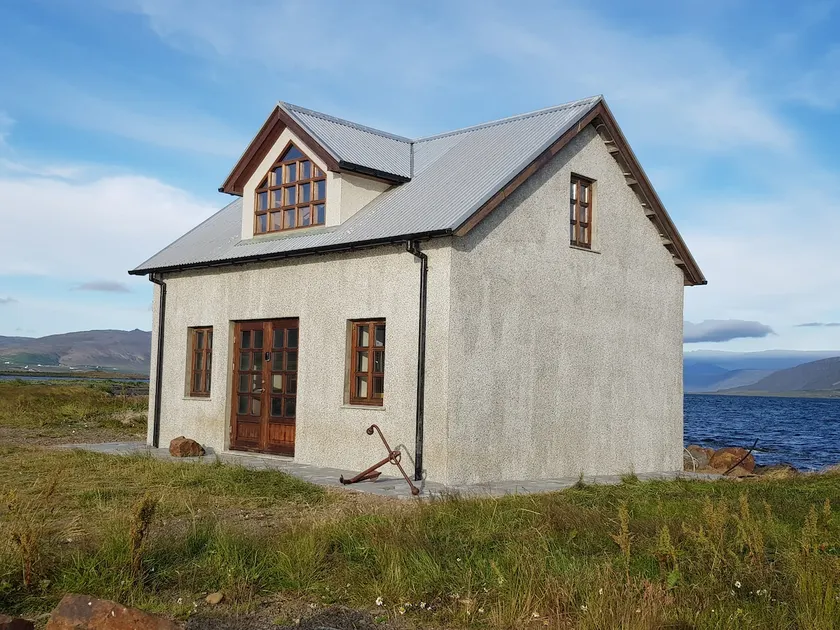 unique house by the sea - Image 1