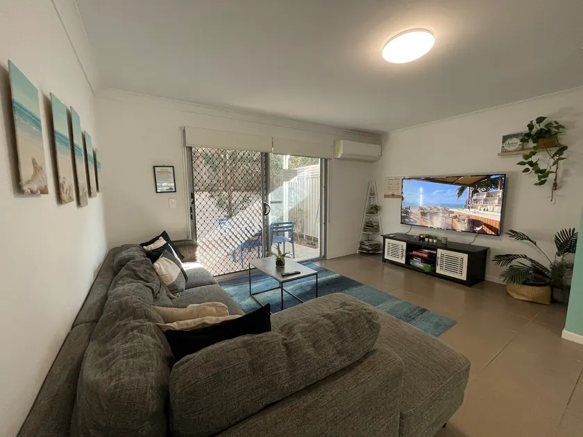 Dakabin Comfort Cozy Townhouse Ideal for Families - Image 1