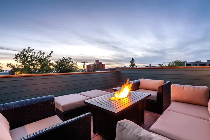Downtown Fairhaven With Ocean View & Rooftop Deck - Image 1