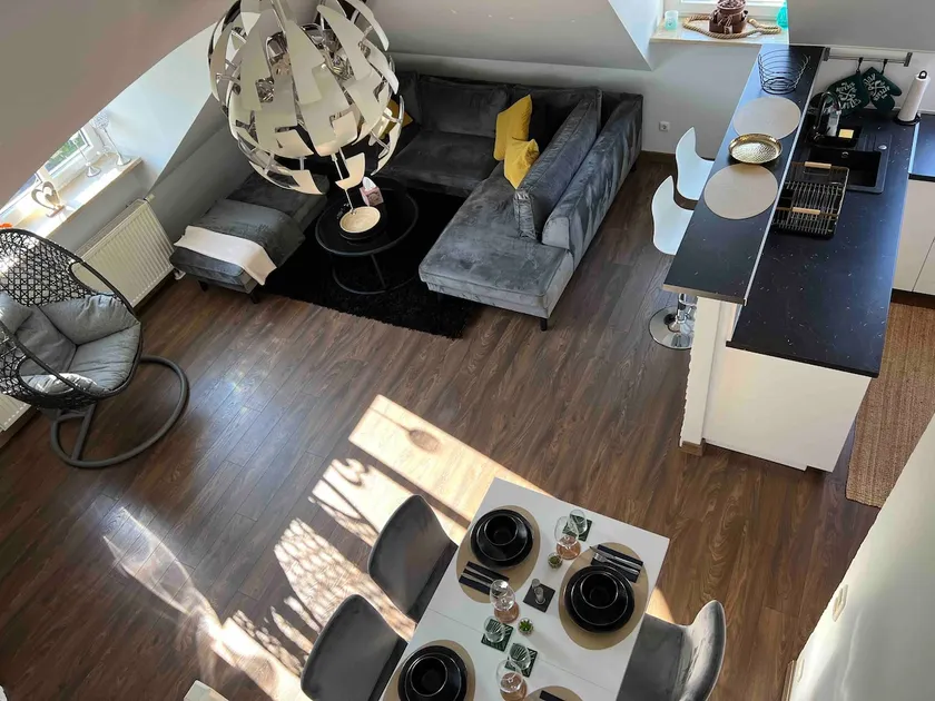 Moderne Galerie-Wohnung! Zentral-A8-B17 WIFI - Image 1