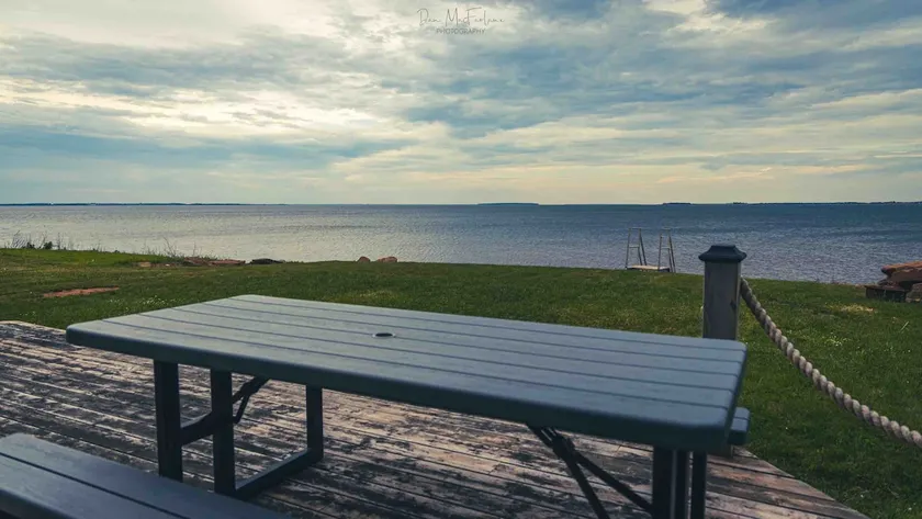 2 Bedroom Waterfront Cottage - Image 1