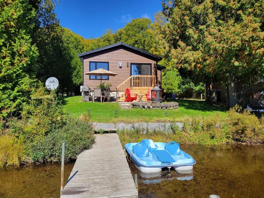 Cozy cottage right on the waterfront - Image 1