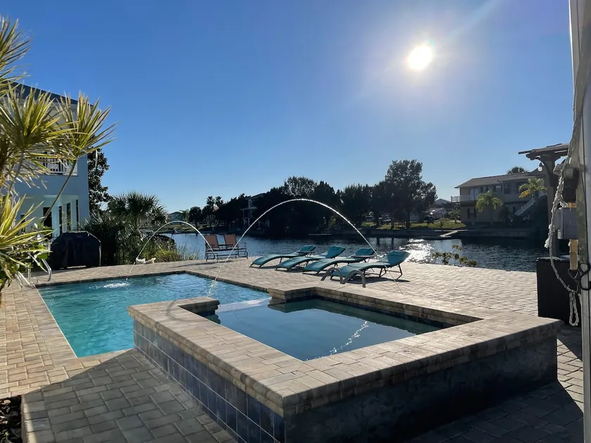 Hibiscus Beach House your vacation home loaded with amenities - Image 1