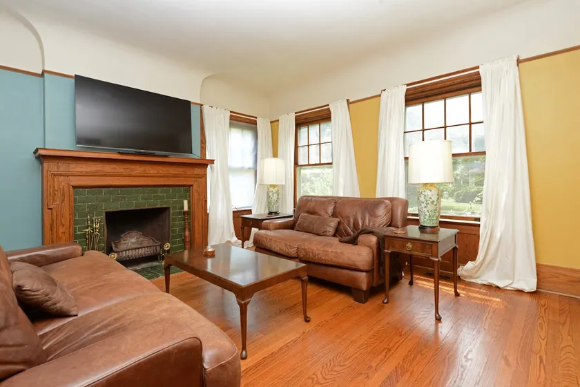 Huge 4BD Historic Detroit Home - Image 1