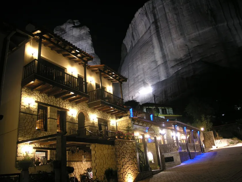 Family Apartment with Terrace & Side Meteora View - Image 1