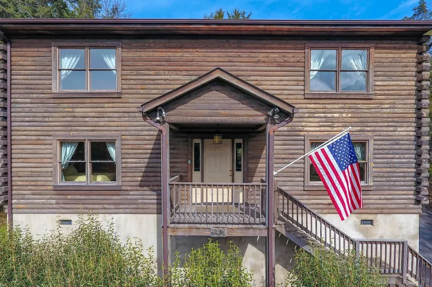 The Lee House #80 - The Cabins at Lexington - Image 1