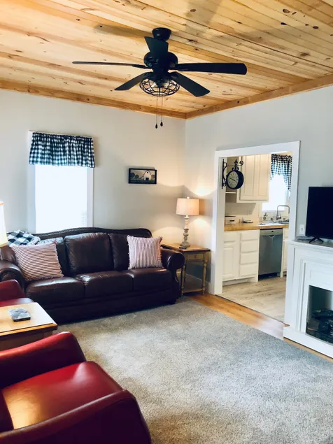 Centennial Cottage-Bring the Family! - Image 1
