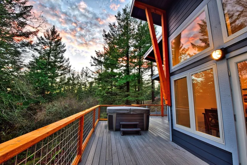 NW Modern w/ Hot Tub and Billiards Table | Rosario - Image 1
