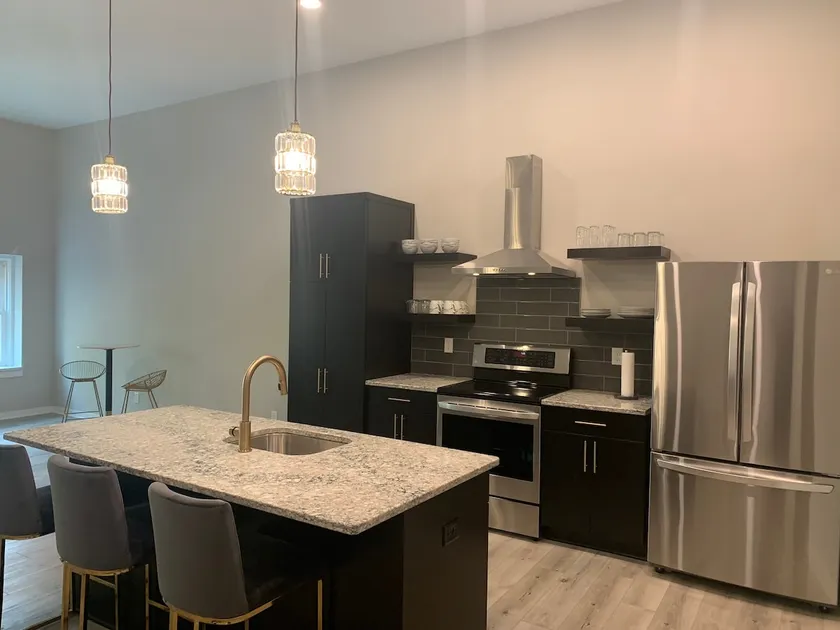 THE 508 LOFT: Modern Space Downtown - Image 1