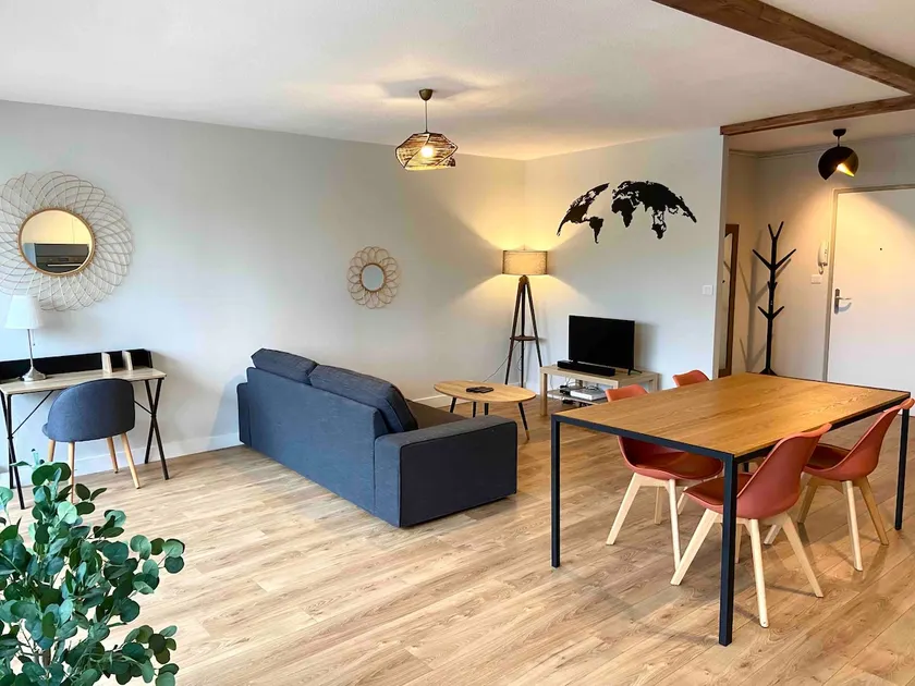 2 bedroom apartment/Close to tram and ring road - Image 1